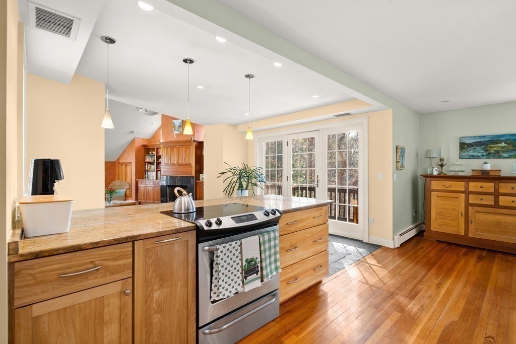 8 Barney Hill Road Wayland, MA 01778 - Photo 9 of 41 Gallery Image 9