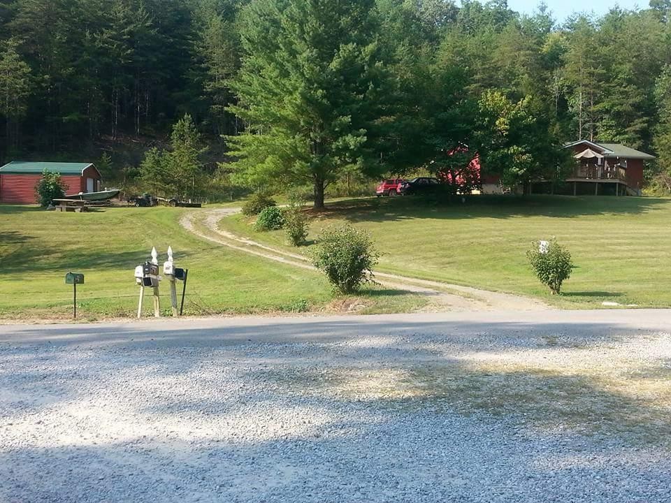405 Smokey Branch Road Vonore, TN 37885 - Photo 2 of 31 Gallery Image 2