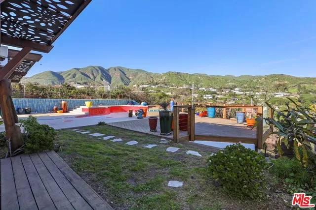 $4,300,000 | 3912 Spray Lane, Malibu, CA 90265