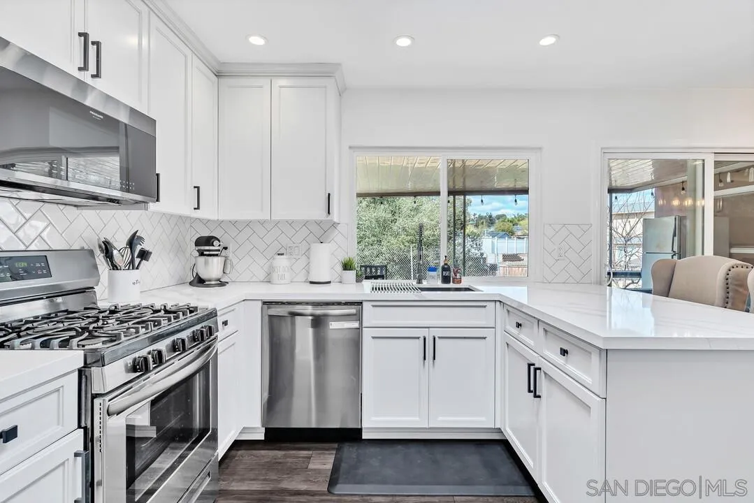 13234 West Lakeview Road Lakeside, CA 92040 - Photo 17 of 49 Gallery Image 17