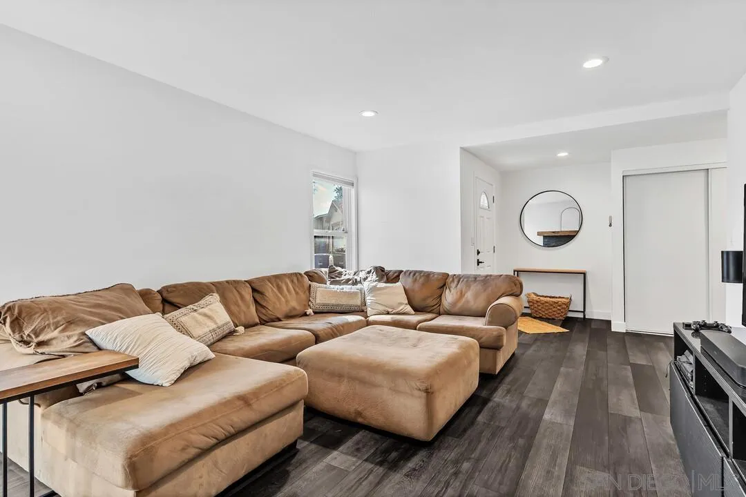 13234 West Lakeview Road Lakeside, CA 92040 - Photo 9 of 49 Gallery Image 9