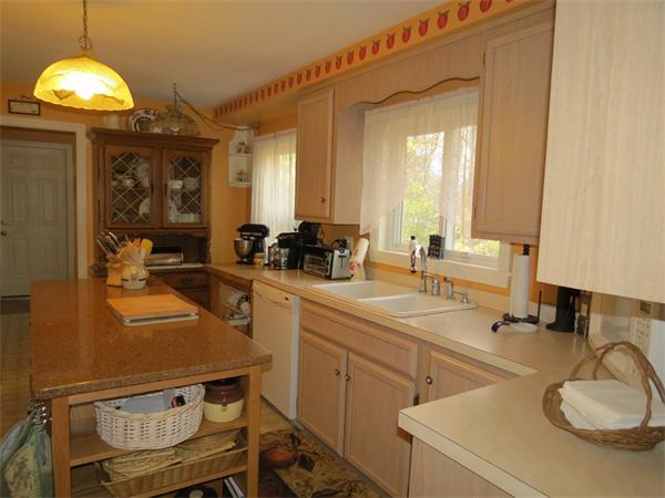 11 Daggett Road Attleboro, MA 02703 - Photo 8 of 22 Gallery Image 8