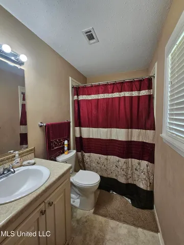 $210,000 | 5004 Rollingwood Estates Drive, Vicksburg, MS 39180