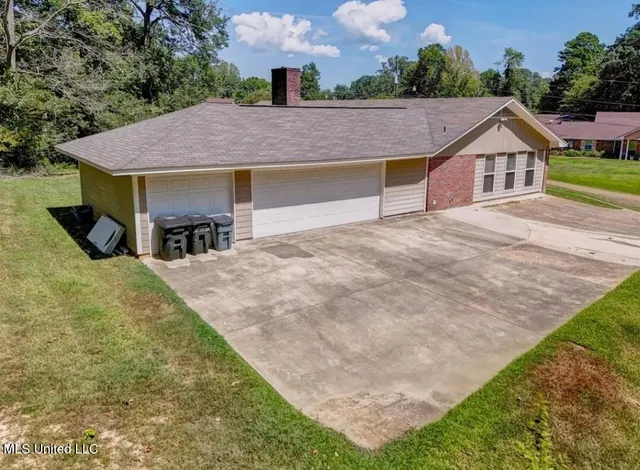 $210,000 | 5004 Rollingwood Estates Drive, Vicksburg, MS 39180