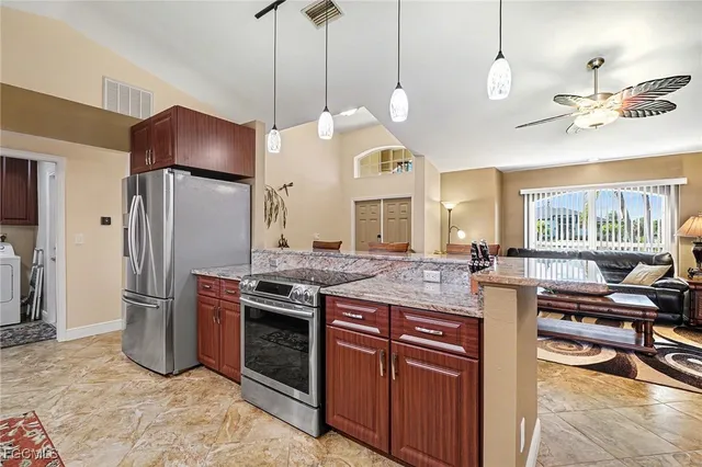 $549,000 | 2611 Kamal Parkway, Cape Coral, FL 33904