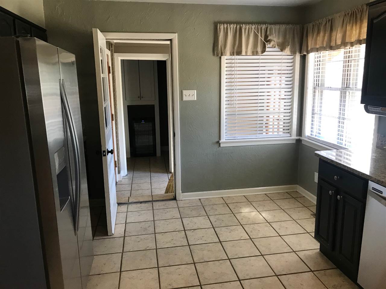 4171 Chickasaw Road Memphis, TN 38117 - Photo 6 of 14