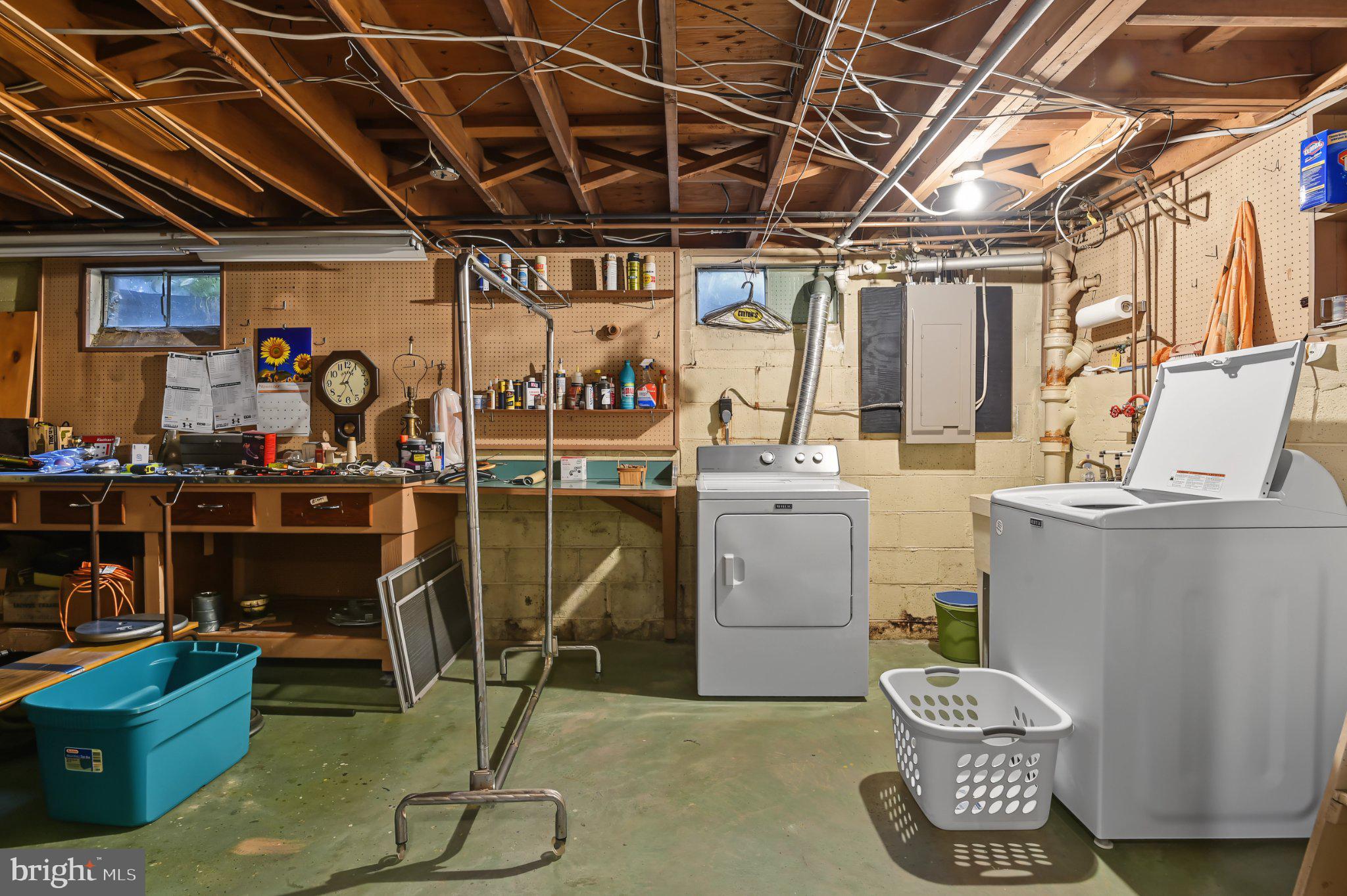 2702 Pecksniff Road Wilmington, DE 19808 - Photo 20 of 24 Functional basement laundry space.