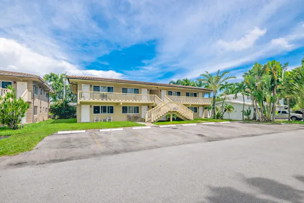 $1,795 | 2131 Northeast 40th Court, Unit 1, Lighthouse Point, FL 33064