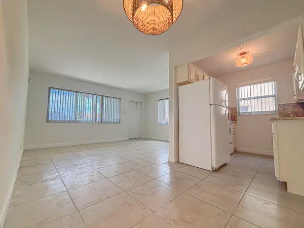 $1,795 | 2131 Northeast 40th Court, Unit 1, Lighthouse Point, FL 33064