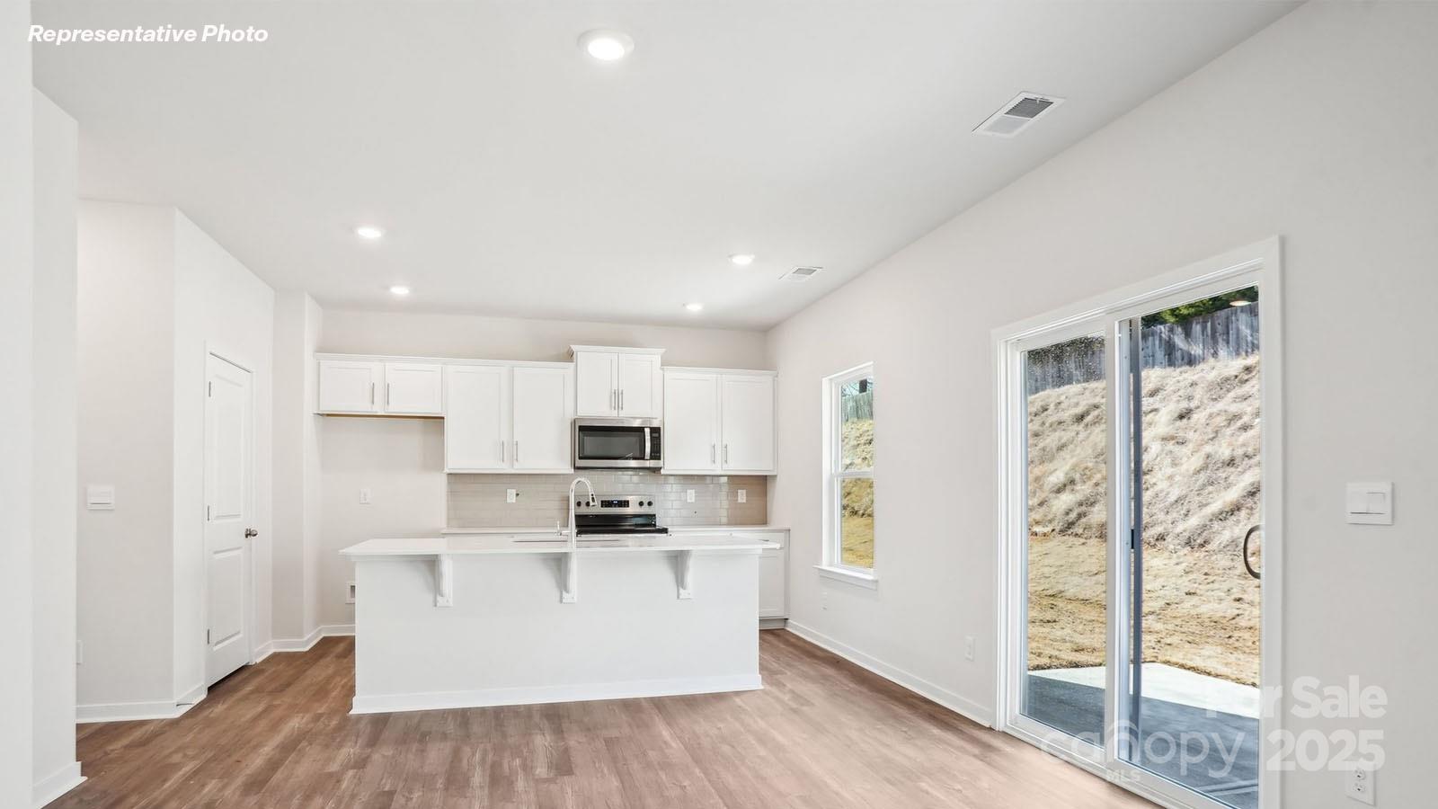 5250 Reedy Rdg Road Charlotte, NC 28215 - Photo 7 of 34 Gallery Image 7