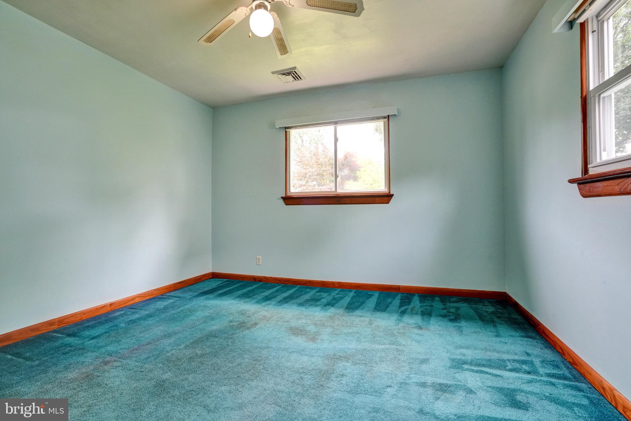 2407 Secane Road Secane, PA 19018 - Photo 33 of 47