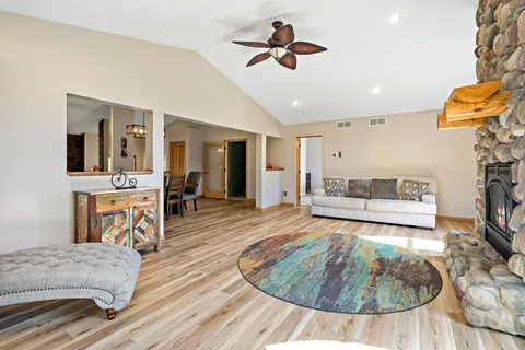 $525,000 | 8600 Pineview Lane North, Maple Grove, MN 55369