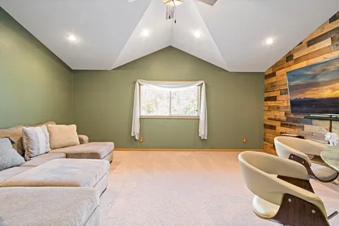 $525,000 | 8600 Pineview Lane North, Maple Grove, MN 55369