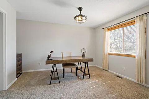 $525,000 | 8600 Pineview Lane North, Maple Grove, MN 55369