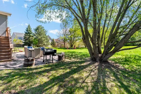 $525,000 | 8600 Pineview Lane North, Maple Grove, MN 55369