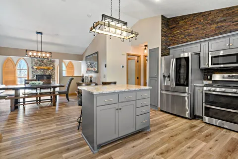 $525,000 | 8600 Pineview Lane North, Maple Grove, MN 55369