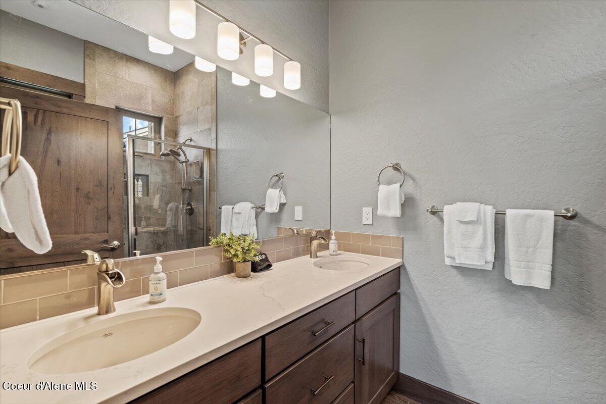 511 Guthrie Place, Unit 503 Dover, ID 83825 - Photo 39 of 58 39-Primary Bathroom