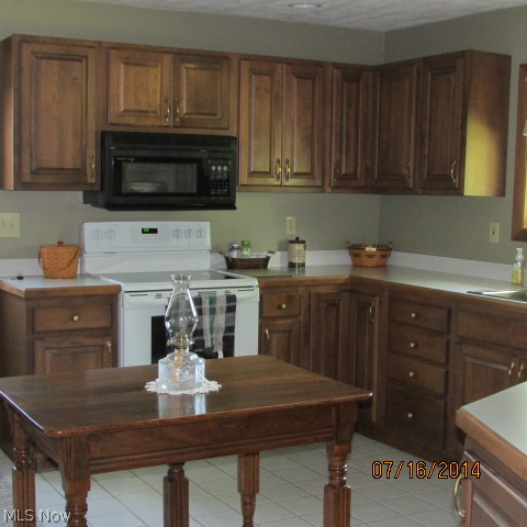 730 Trump Road Northeast Atwater, OH 44201 - Photo 5 of 16 Gallery Image 5
