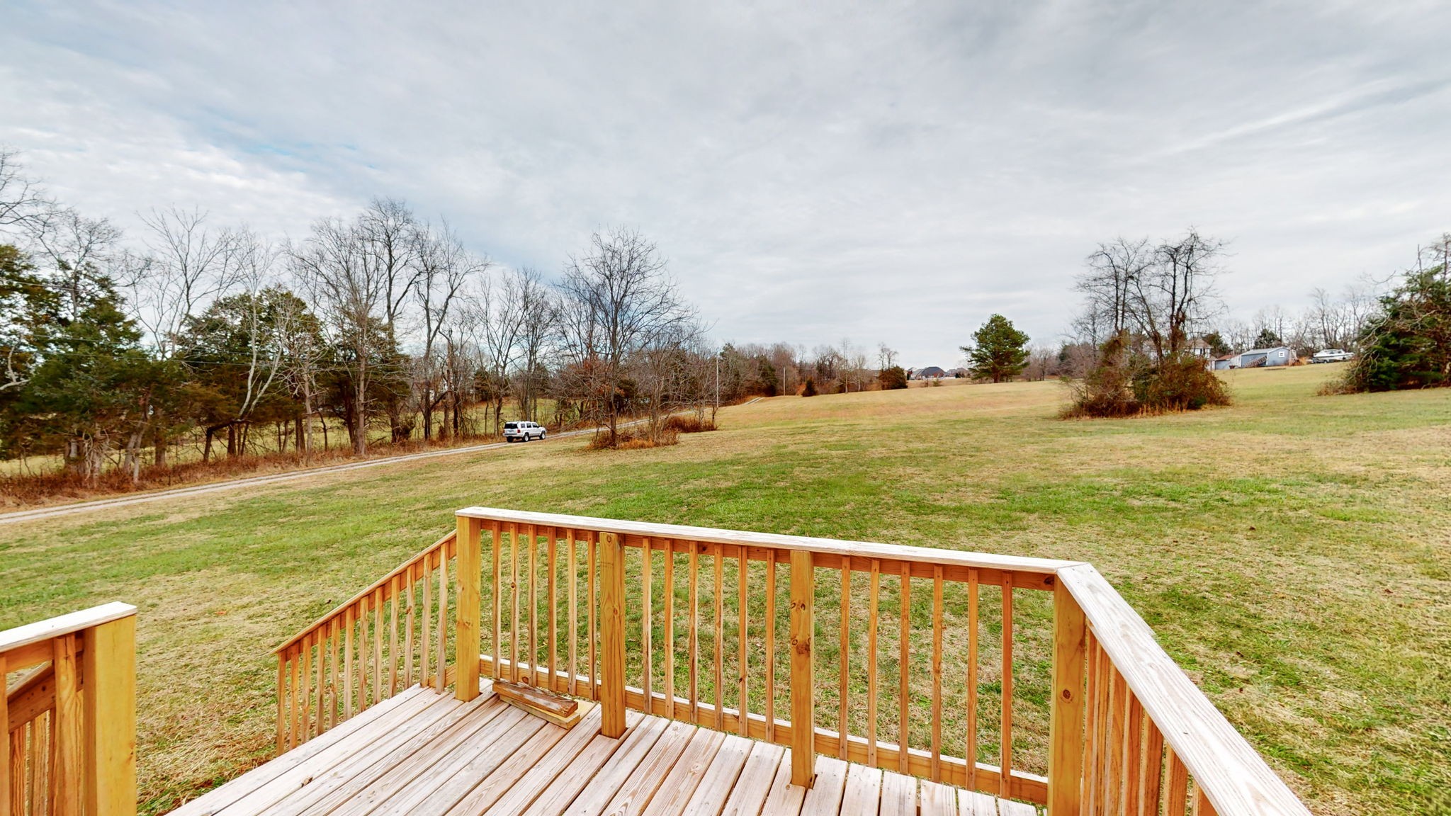 1118 Drake Road Clarksville, TN 37043 - Photo 28 of 38 a view of an ocean from a balcony