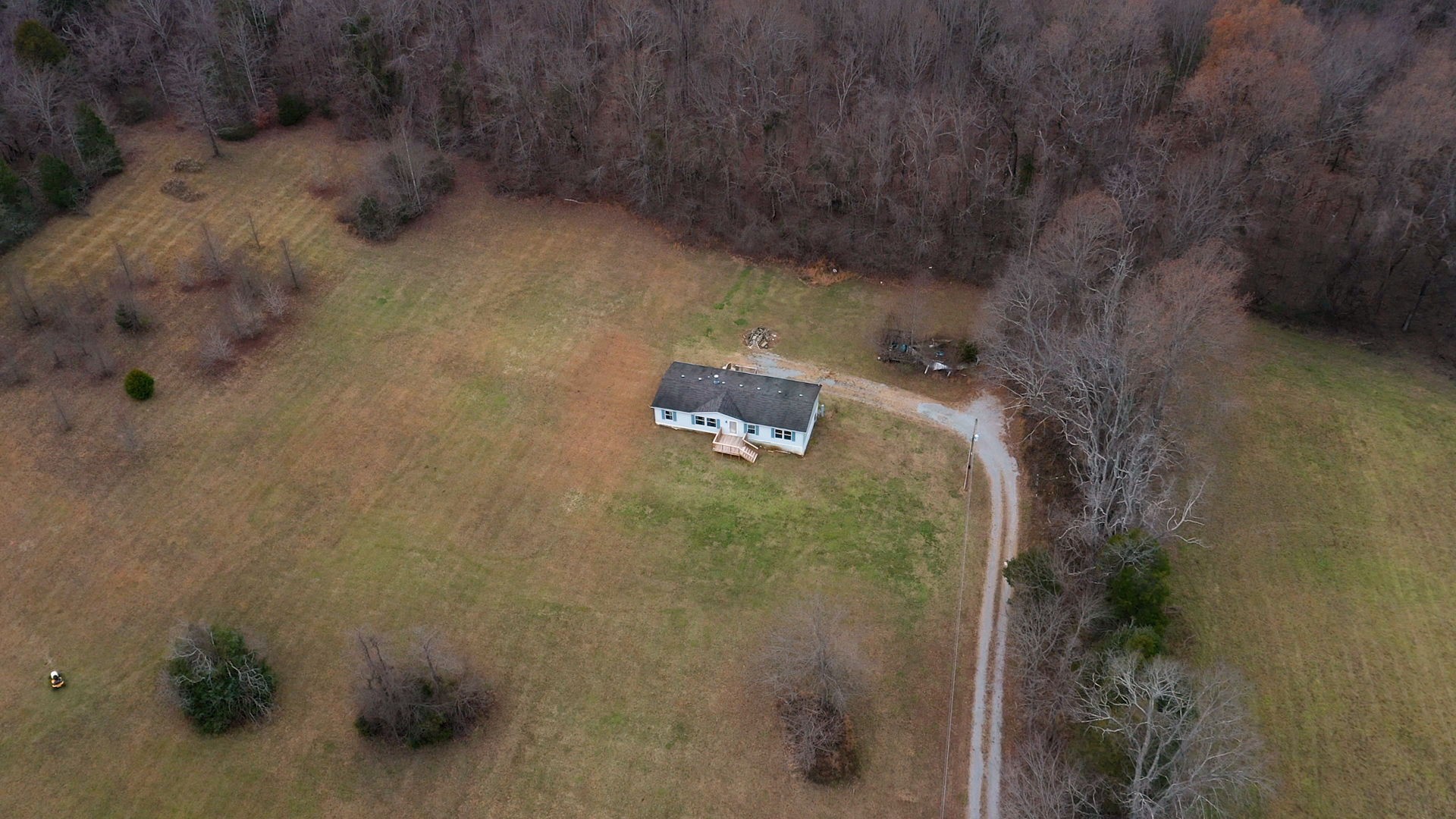 1118 Drake Road Clarksville, TN 37043 - Photo 34 of 38 a view of a bathroom