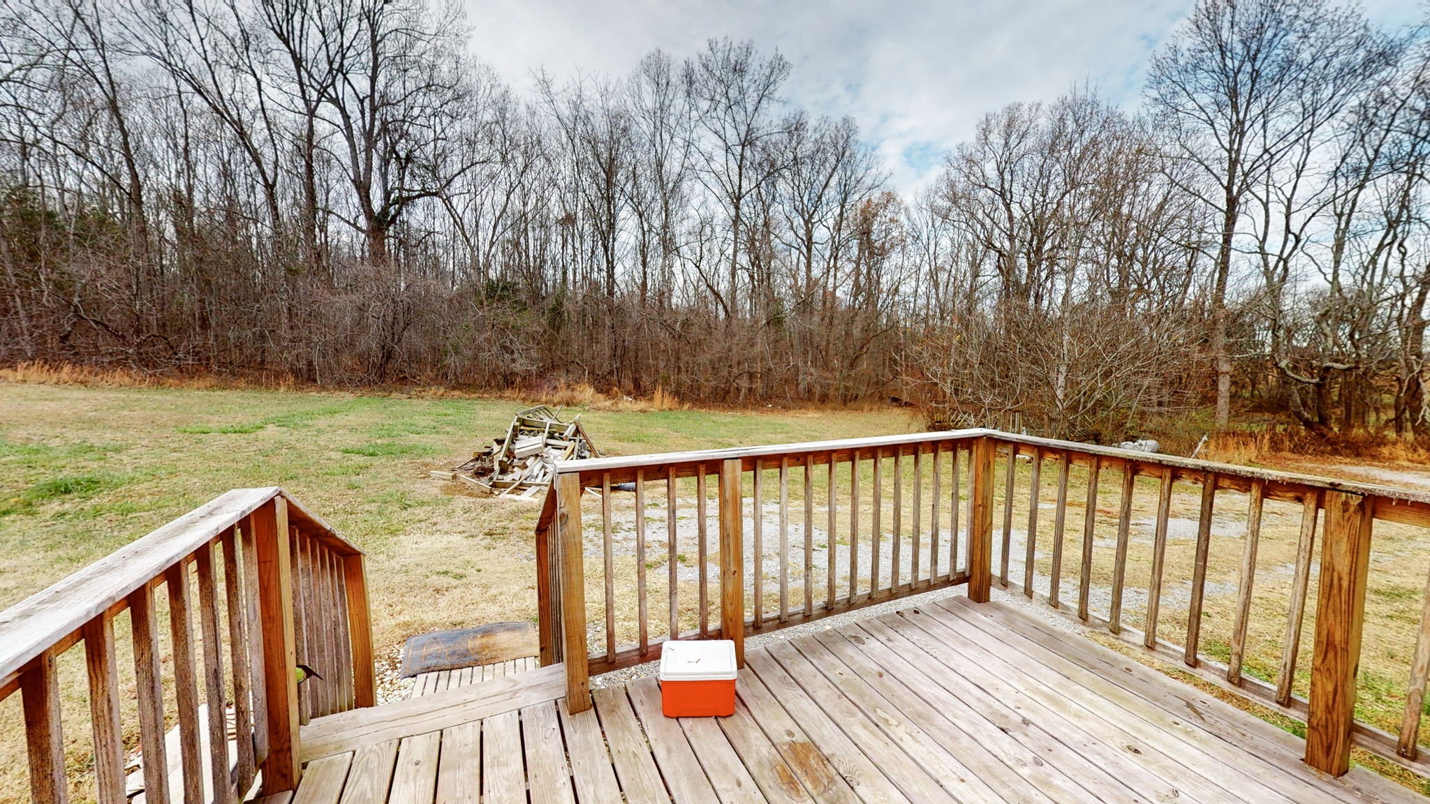 1118 Drake Road Clarksville, TN 37043 - Photo 6 of 38 a view of balcony with wooden floor and fence
