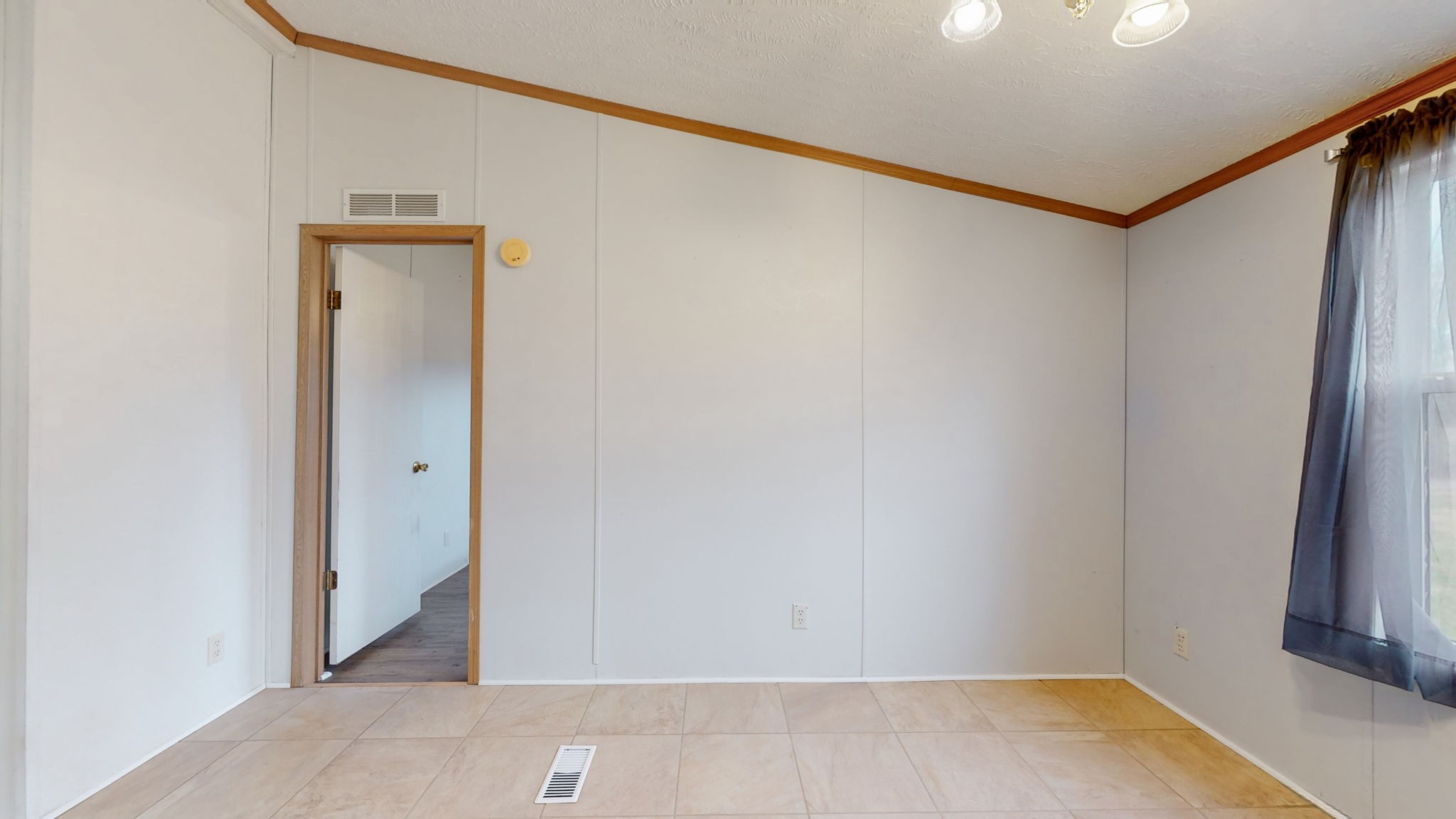 1118 Drake Road Clarksville, TN 37043 - Photo 9 of 38 a view of small space