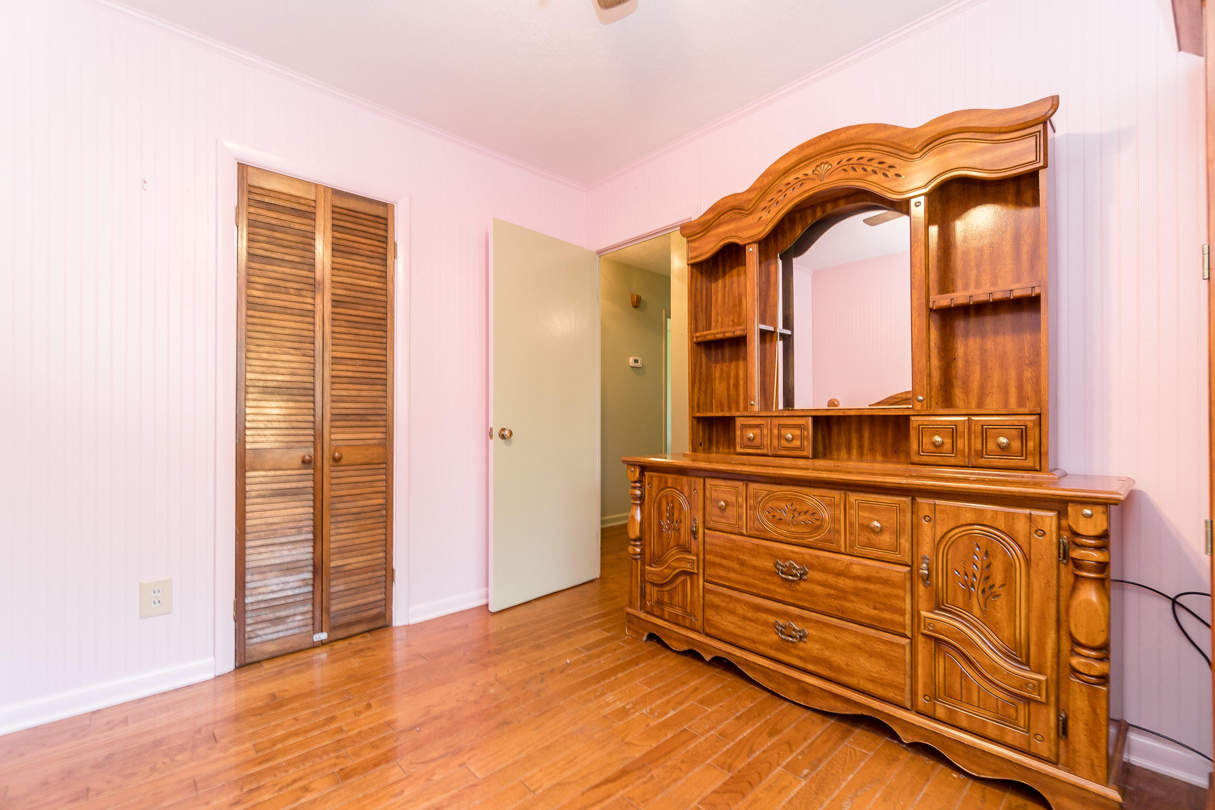 642 Emily Road Louisville, KY 40206 - Photo 26 of 32 Bedroom2.3