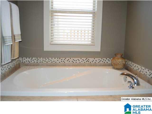 1069 Regent Park Drive Birmingham, AL 35242 - Photo 12 of 20