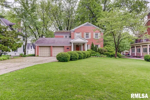 $575,000 | 940 Williams Boulevard, Springfield, IL 62704