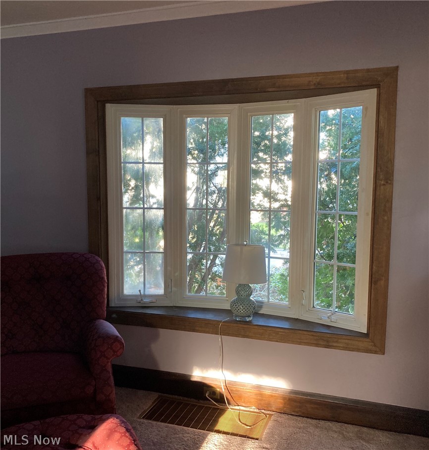 17818 Ingleside Road Cleveland, OH 44119 - Photo 12 of 25 Gallery Image 12