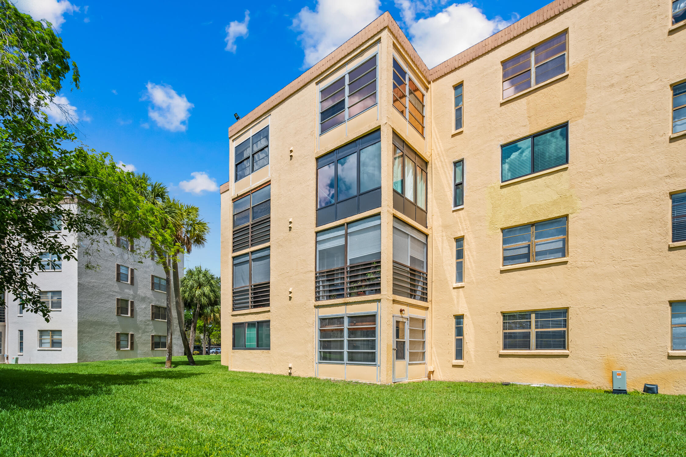 9370 Southwest 8th Street, Unit 111 Boca Raton, FL 33428 - Photo 25 of 26 Exterior Back