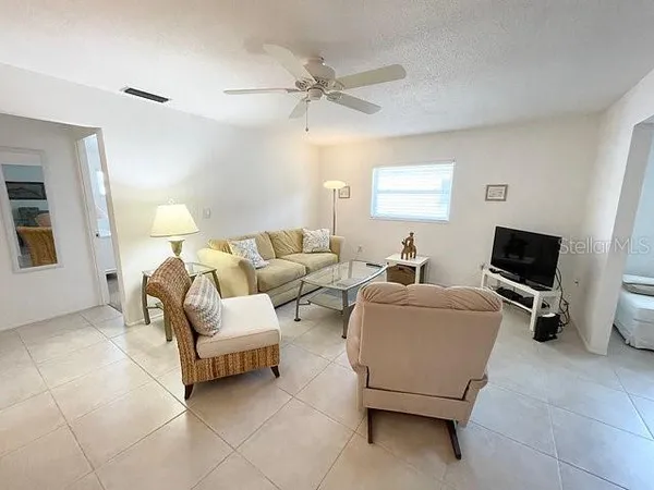 $3,850 | 210 Park Boulevard North, Unit 228, Venice, FL 34285