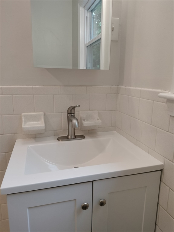 1092 State Road Plymouth, MA 02360 - Photo 12 of 26 Gallery Image 12