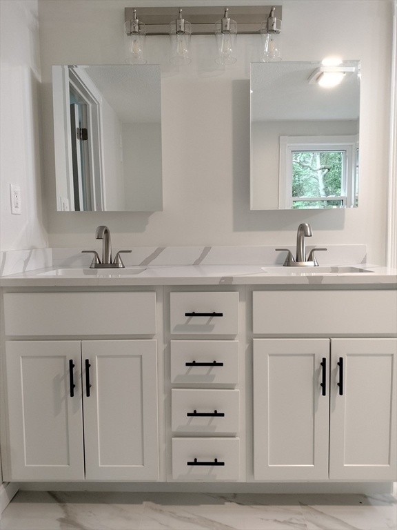 1092 State Road Plymouth, MA 02360 - Photo 8 of 26 Gallery Image 8