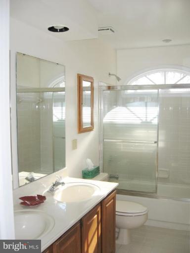 8319 Kings Ridge Court Springfield, VA 22153 - Photo 22 of 26 Bath #2