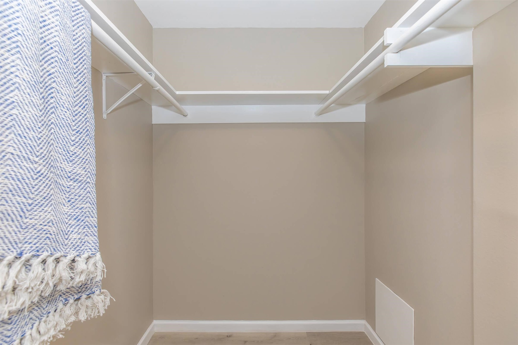 9707 Timberside Drive, Unit 2 Houston, TX 77025 - Photo 7 of 16 a view of walk in closet