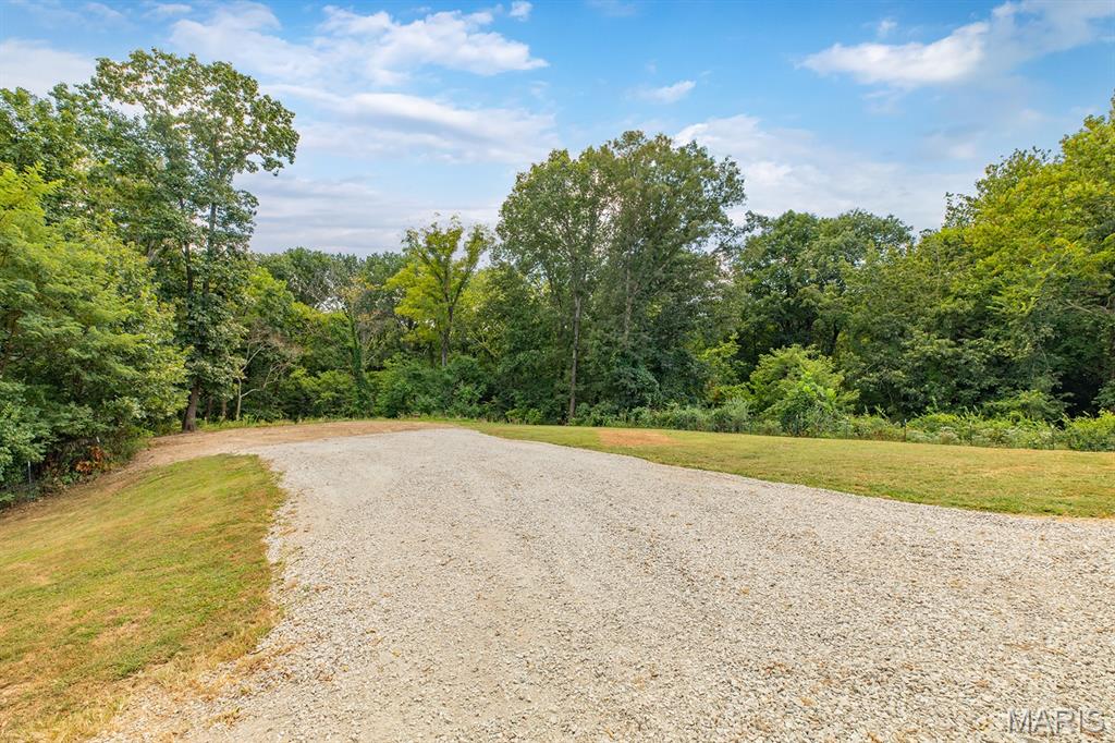 421 St John Drive Godfrey, IL 62035 - Photo 12 of 52