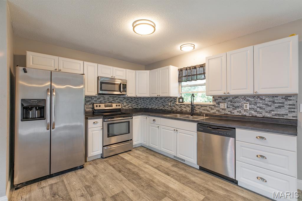 421 St John Drive Godfrey, IL 62035 - Photo 27 of 52