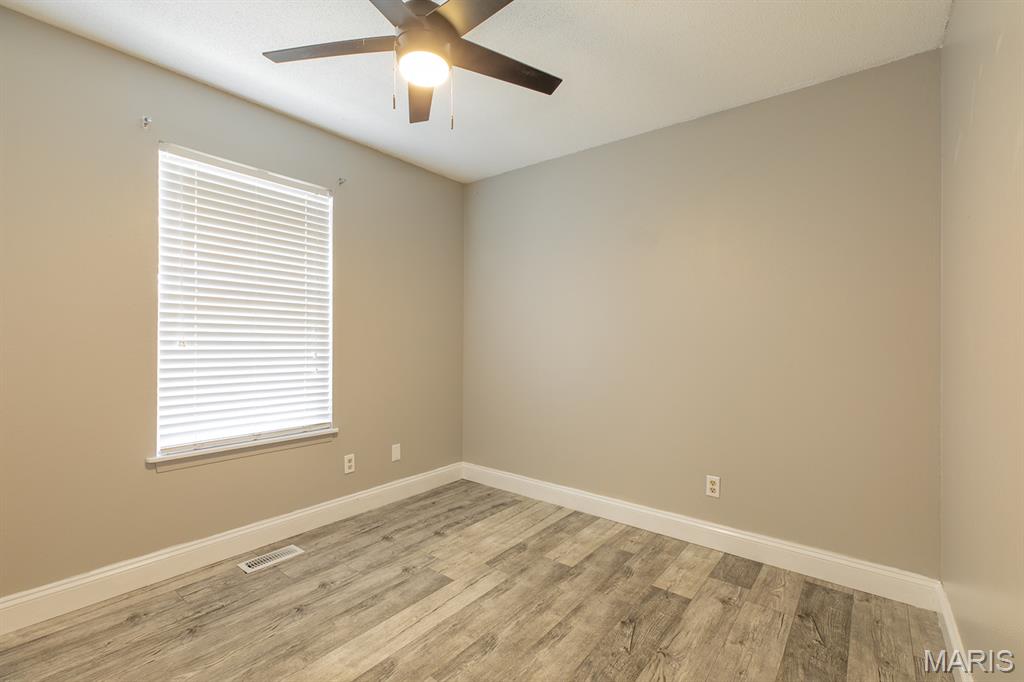 421 St John Drive Godfrey, IL 62035 - Photo 34 of 52