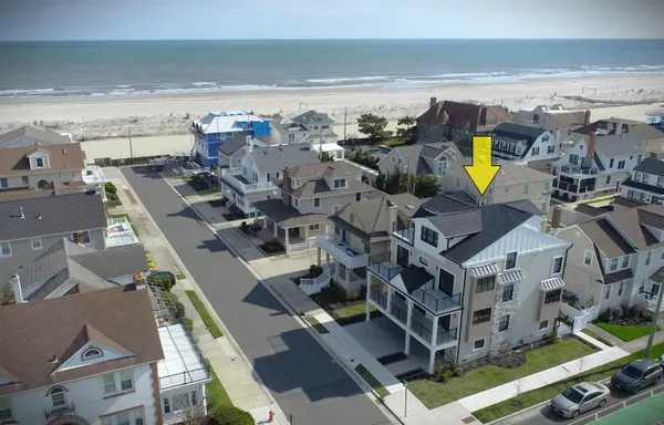 $75,000 | 100 South Frontenac Avenue, Margate City, NJ 08402