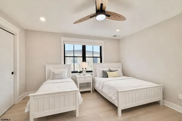 $75,000 | 100 South Frontenac Avenue, Margate City, NJ 08402