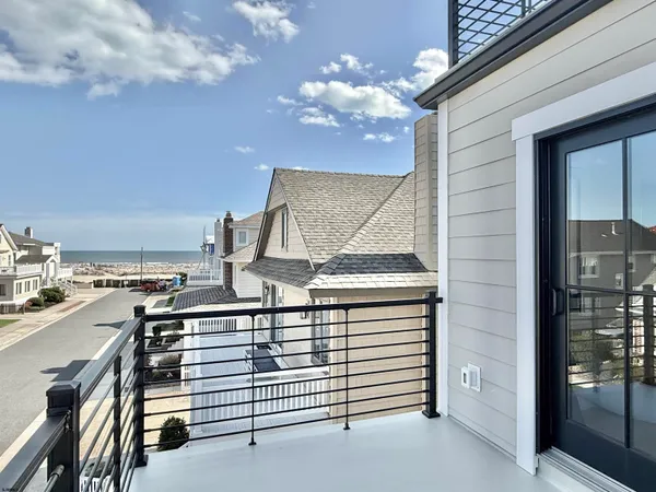 $75,000 | 100 South Frontenac Avenue, Margate City, NJ 08402