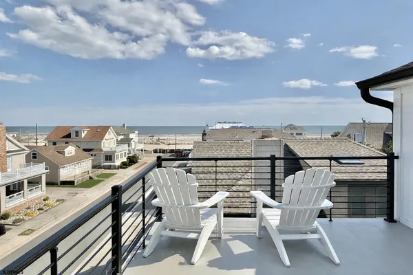 $75,000 | 100 South Frontenac Avenue, Margate City, NJ 08402