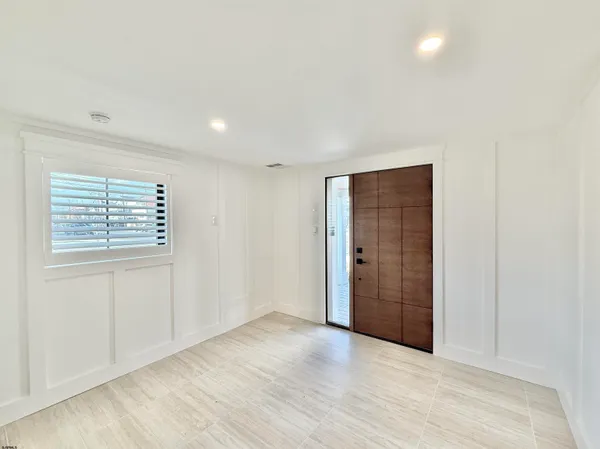 $75,000 | 100 South Frontenac Avenue, Margate City, NJ 08402