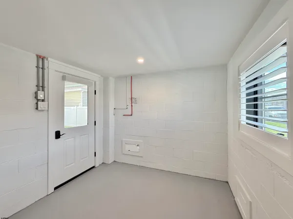 $75,000 | 100 South Frontenac Avenue, Margate City, NJ 08402