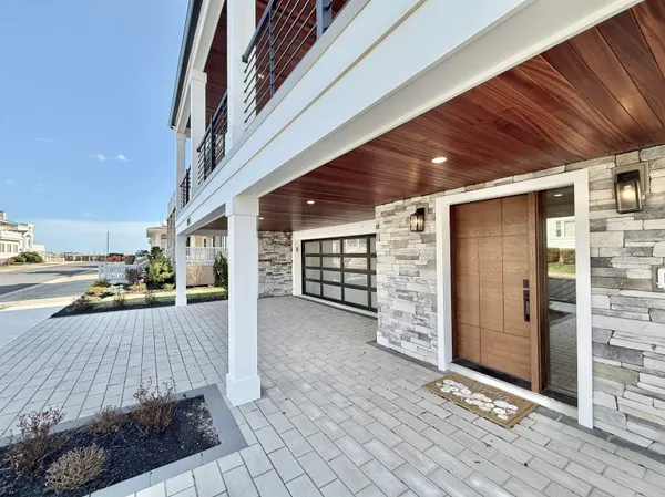 $75,000 | 100 South Frontenac Avenue, Margate City, NJ 08402