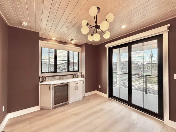 $75,000 | 100 South Frontenac Avenue, Margate City, NJ 08402