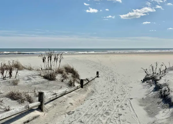 $75,000 | 100 South Frontenac Avenue, Margate City, NJ 08402