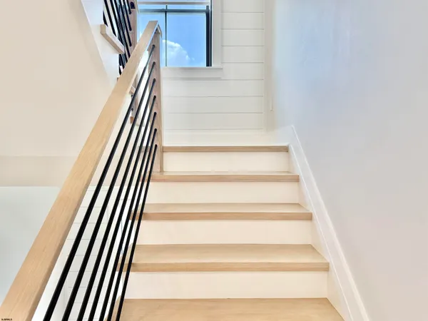 $75,000 | 100 South Frontenac Avenue, Margate City, NJ 08402