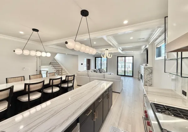 $75,000 | 100 South Frontenac Avenue, Margate City, NJ 08402